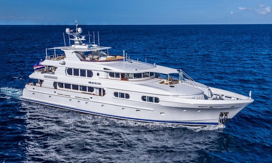Northern Marine Luxury Yacht MAGIC Profile