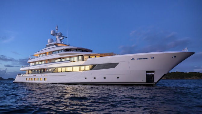 ASIA 61M ROYAL HAKVOORT