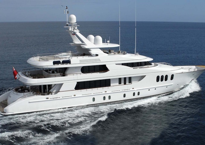 Luxury yacht for charter hakvoort AMICA MEA ex-Allegria