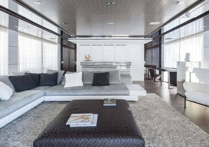 ENTOURAGE Admiral luxury yacht for sale Interior photo