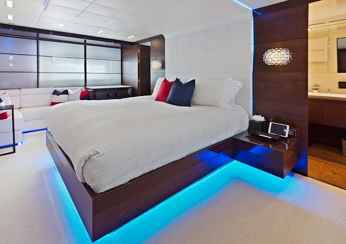 FIVE WAVES Yacht Stateroom 2