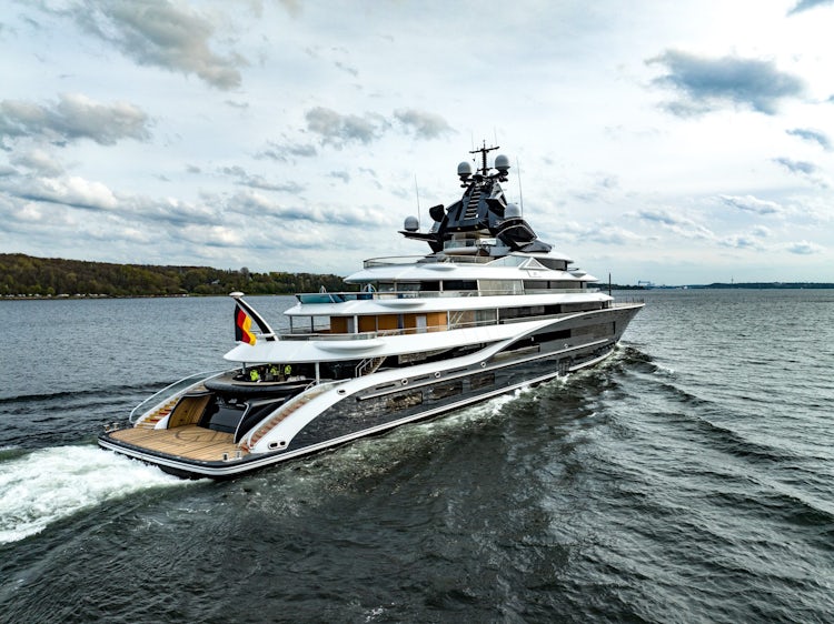 Lurssen KISMET For charter