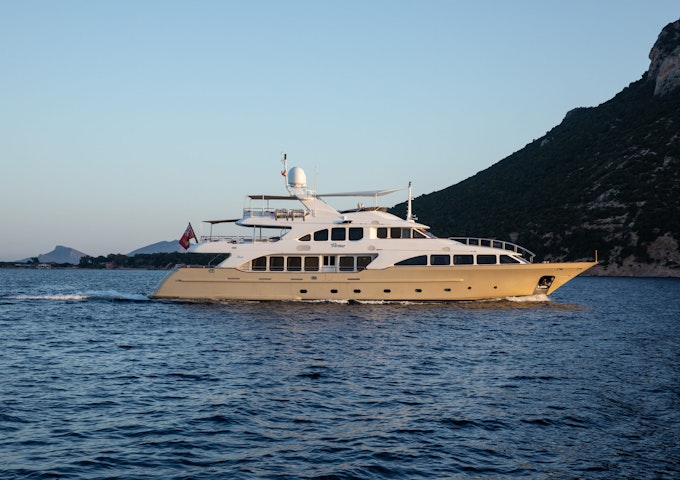120 Benetti Yacht Charter - VIRTUE