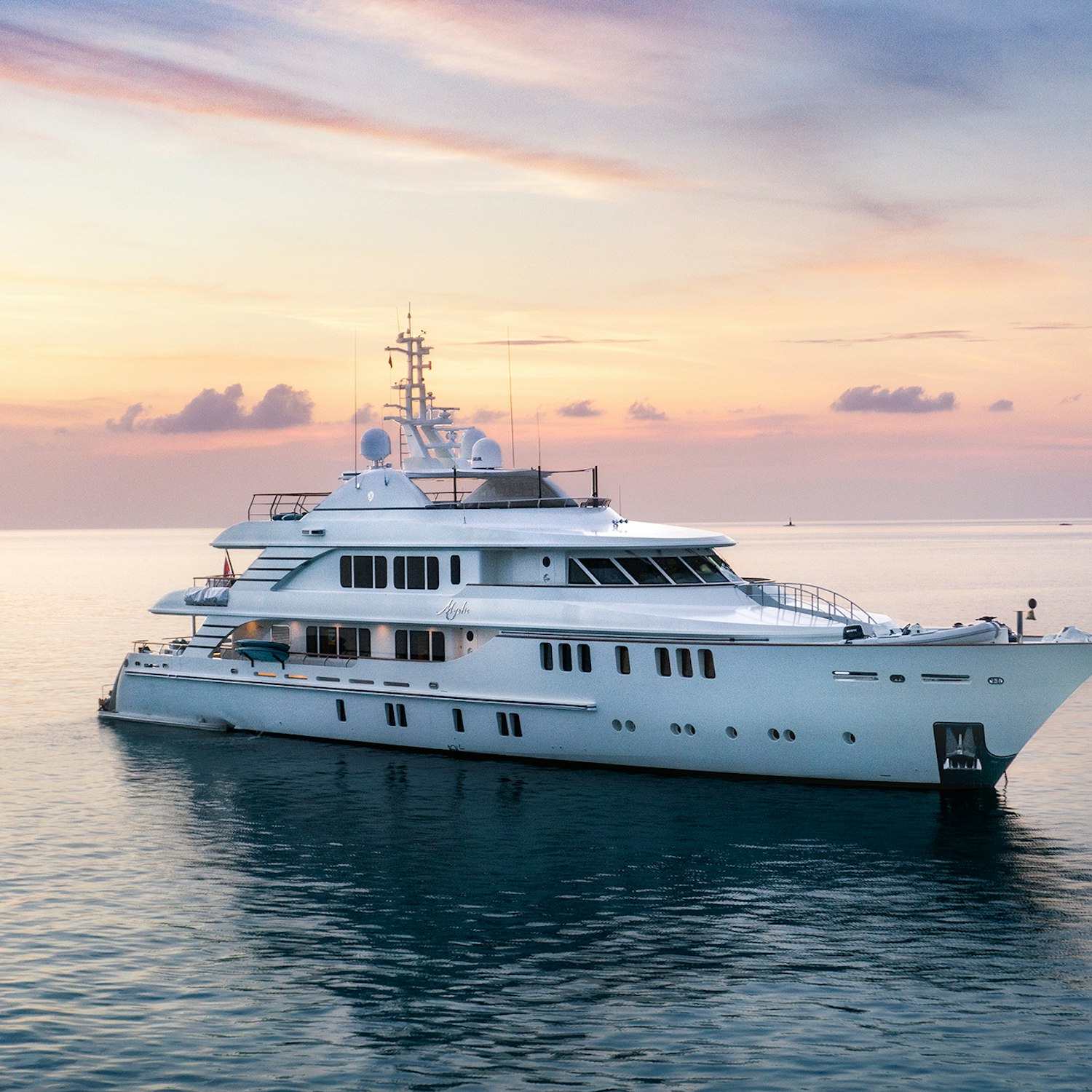 Luxury Motor Yacht MYSTIC For Sale