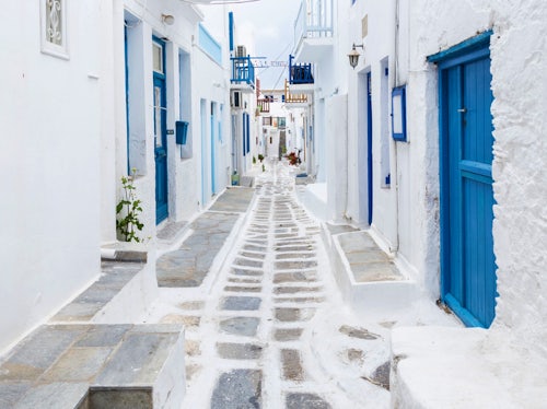 Charter in the Cyclades Islands in Greece