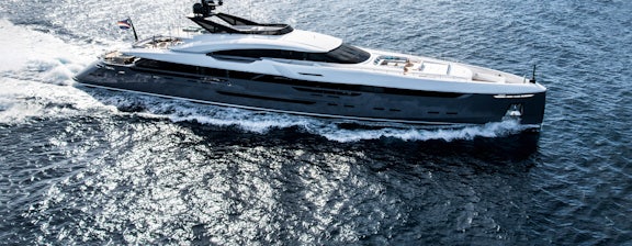 Yacht charters in the Bahamas are unmatched for splendor